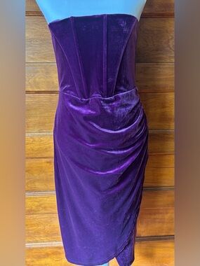 Lulu's Strapless Velvet Midi Dress in Deep Plum